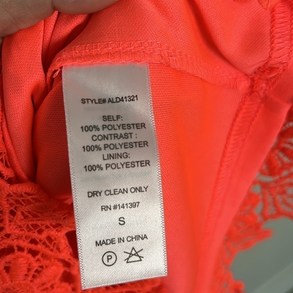 ASTR Neon Orange/Pink Sleeveless Crochet Lace Zip Mini Dress - Picture 6 of 7